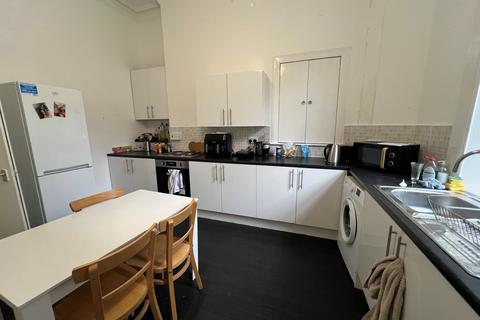 3 bedroom apartment to rent, 0/1, 1 Vinicombe Street, Hillhead, G12 8BH