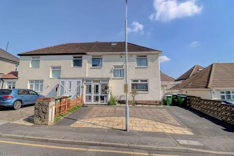 3 bedroom semi-detached house to rent, Pincott Road, Bexleyheath