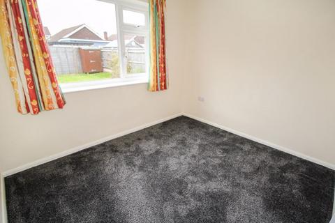 2 bedroom detached bungalow for sale, Metuchen Way, Hedge End, SO30