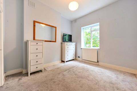 1 bedroom flat for sale, Brecknock Road, Kentish Town, London, N7