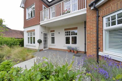 2 bedroom retirement property for sale, Coves House, Horsham Road, Cranleigh