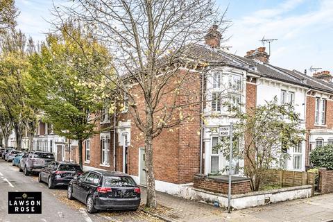 2 bedroom flat for sale, Clovelly Road, Southsea