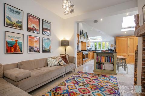 4 bedroom semi-detached house for sale, Mile End Road, Norwich