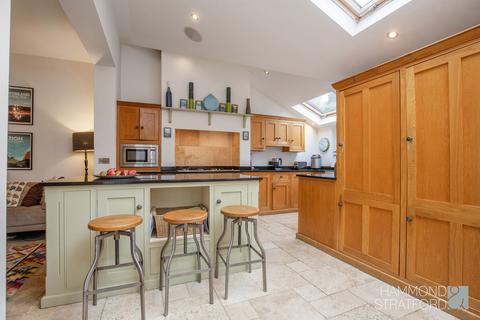 4 bedroom semi-detached house for sale, Mile End Road, Norwich