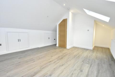 2 bedroom apartment to rent, Lower Addiscombe Road, Croydon CR0