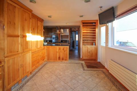 3 bedroom semi-detached house for sale, Hawkinge - Offers In Excess of £325,000