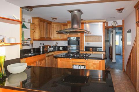 3 bedroom semi-detached house for sale, Hawkinge - Offers In Excess of £325,000