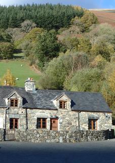 3 bedroom character property to rent, Machynlleth SY20