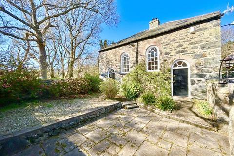undefined, Rowen, Conwy