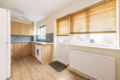 2 bedroom end of terrace house for sale, Pine Walk, Uckfield