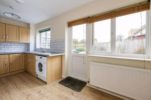 2 bedroom end of terrace house for sale, Pine Walk, Uckfield