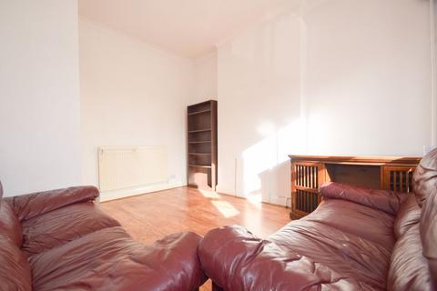 1 bedroom flat for sale, Robinson Road, London SW17