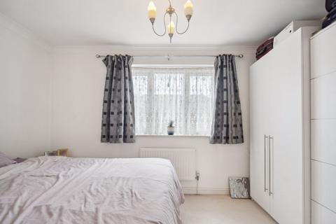 3 bedroom townhouse for sale, Bluebell Close, Northolt