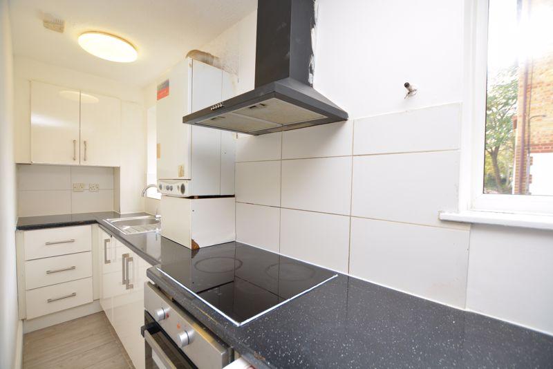 Frankswood Avenue, West Drayton 2 bed terraced house to rent £1,400