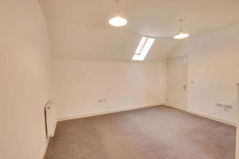 2 bedroom coach house to rent, Maddocks Road, Trowbridge