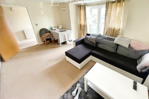 2 bedroom apartment to rent, St Marks Court, Bath Road, WR5