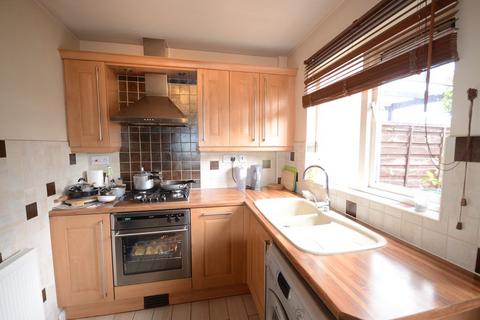 2 bedroom terraced house to rent, Binbrook Close, Lower Earley