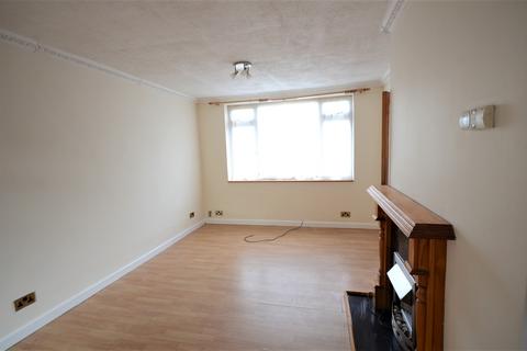 3 bedroom end of terrace house to rent, Monksfield Way, Slough