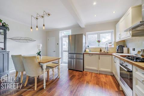11 Allandale Road, Hornchurch, RM11 1AP