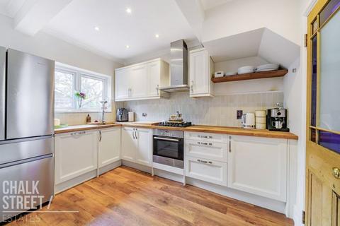 11 Allandale Road, Hornchurch, RM11 1AP