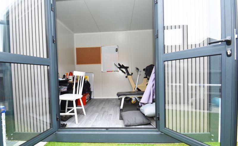 Photo 8