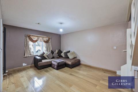 2 bedroom semi-detached house to rent, Philpots Close, West Drayton, Middlesex UB7 7RX