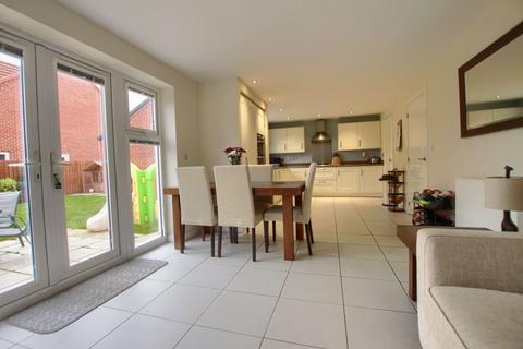 4 bedroom detached house to rent, Britannia Avenue, Yarm