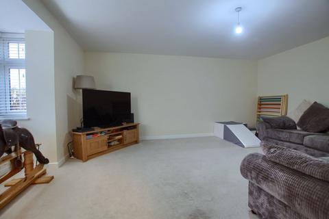 4 bedroom detached house to rent, Britannia Avenue, Yarm