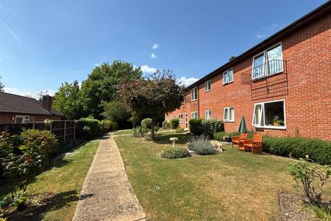 1 bedroom retirement property for sale, Hucclecote Lodge, Hucclecote Road, Gloucester, GL3 3SH