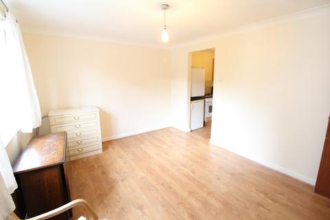 1 bedroom apartment to rent, Windsor Street - One Bedroom - Unfurnished - LU1