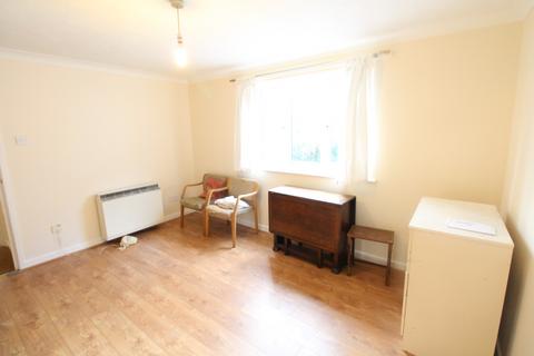 1 bedroom apartment to rent, Windsor Street - One Bedroom - Unfurnished - LU1