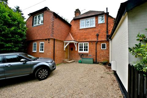 Studio to rent, Wiltshire Road, Wokingham