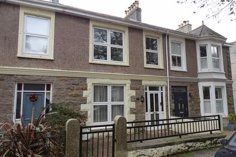 5 bedroom terraced house for sale, Albany Road Redruth - Updated Victorian style family home