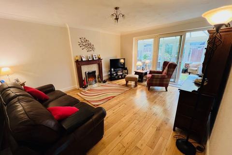29 Briarswood, New Rhosrobin, Wrexham, LL11 4PX