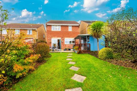 3 bedroom detached house for sale, Meadow Way, Caerphilly, CF83 1TQ