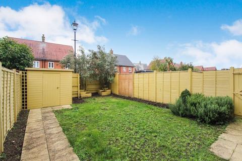 4 bedroom semi-detached house for sale, Hilton Close, Bedford MK42