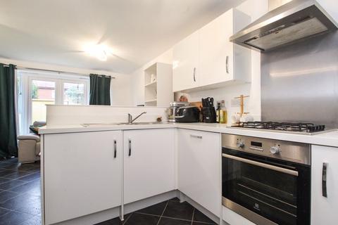 4 bedroom semi-detached house for sale, Hilton Close, Bedford MK42