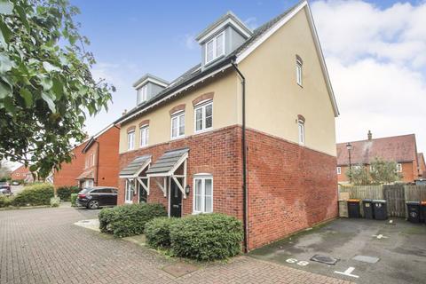 4 bedroom semi-detached house for sale, Hilton Close, Bedford MK42