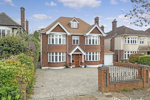 5 bedroom detached house for sale, Holden Way, Upminster, RM14