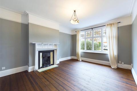 4 bedroom semi-detached house to rent, Deanhill Road