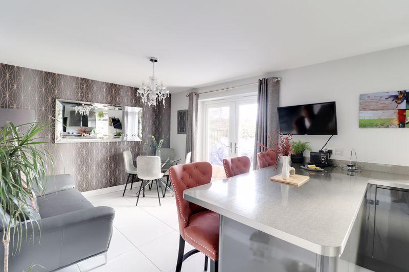 Kitchen Dining Area