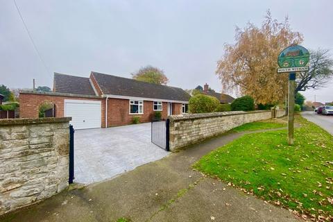 3 bedroom detached bungalow for sale, Water Lane, South Witham NG33