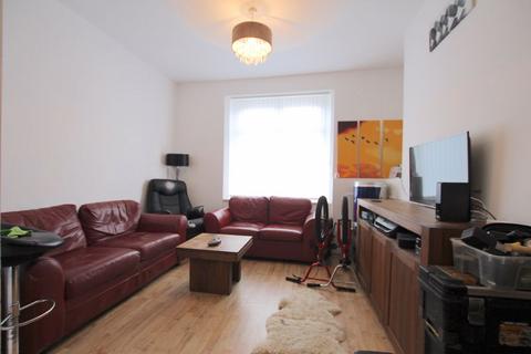 4 bedroom terraced house to rent, Iron Street, Cardiff CF24