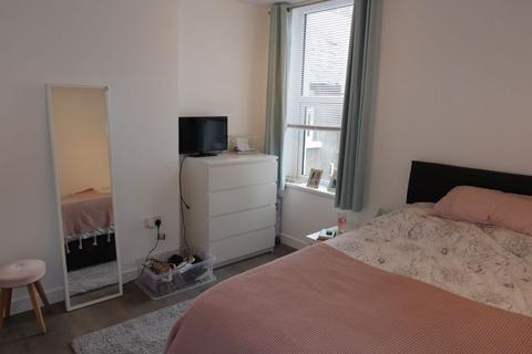 3 bedroom apartment to rent, Albany Road, Cardiff CF24