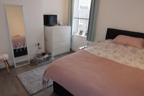 3 bedroom apartment to rent, Albany Road, Cardiff CF24