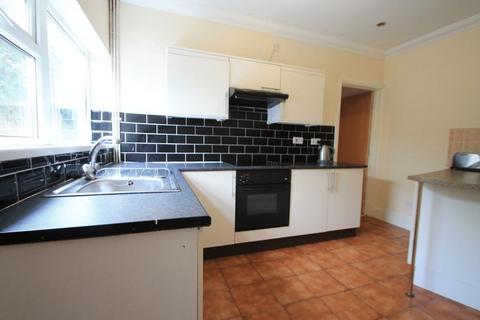 4 bedroom semi-detached house to rent, Gordon Road, Cardiff CF24