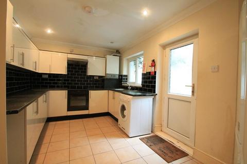 5 bedroom semi-detached house to rent, Gordon Road, Cardiff CF24