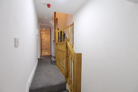 4 bedroom apartment to rent, Plasnewydd Road, Cardiff CF24