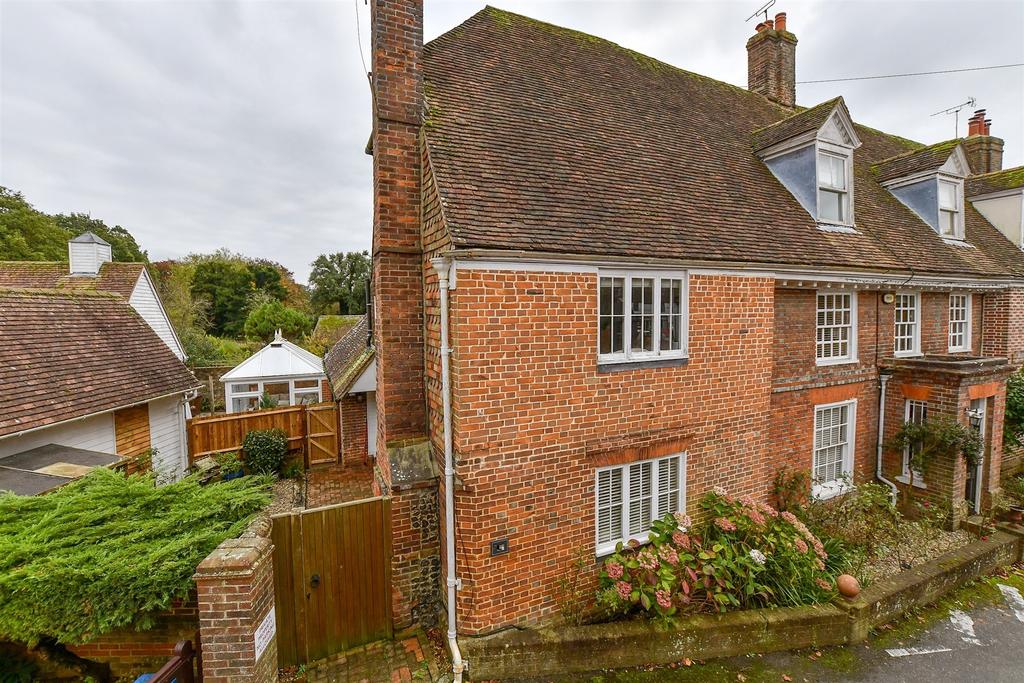 The Square, Lenham, Maidstone, Kent 4 bed end of terrace house for sale
