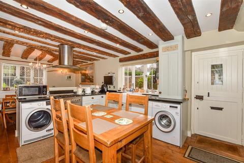 4 bedroom end of terrace house for sale, The Square, Lenham, Maidstone, Kent